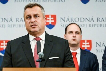 Po vzore Poľska chce SNS zmeniť zákon, parlament by mohol odňať štátne vyznamenanie