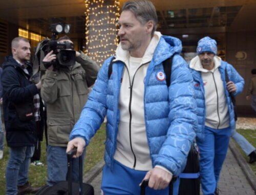 Rázny krok pred zápasom so Švédskom. Kamery do slovenskej šatne už nevstúpia, keďže unikli citlivé informácie aj vulgarizmy – VIDEO, FOTO