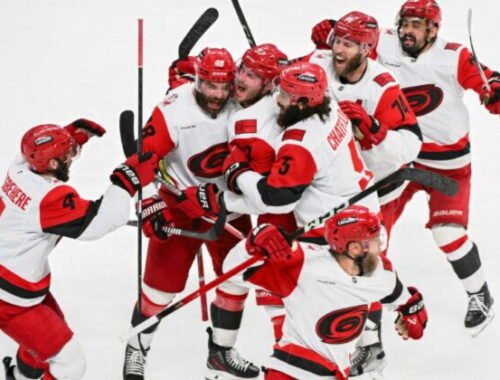 Carolina si po 20 rokoch opäť zahrá o Stanleyho pohár, vo finále ju čakajú hráči Vegas Golden Knights
