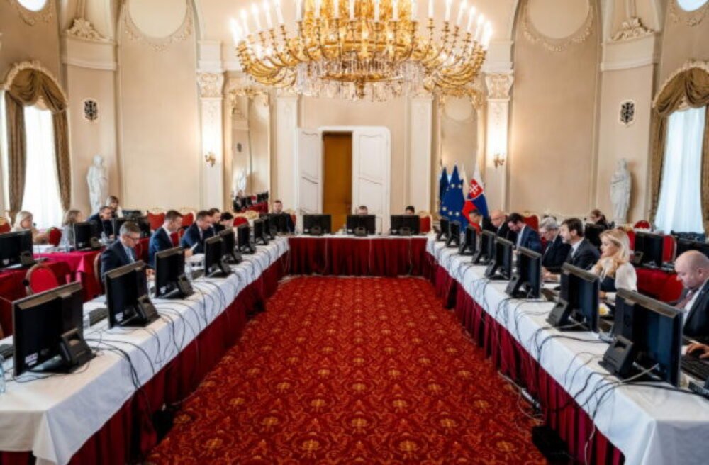 Vládny kabinet rokuje na východe Slovenska, témou sú investície a pracovné príležitosti