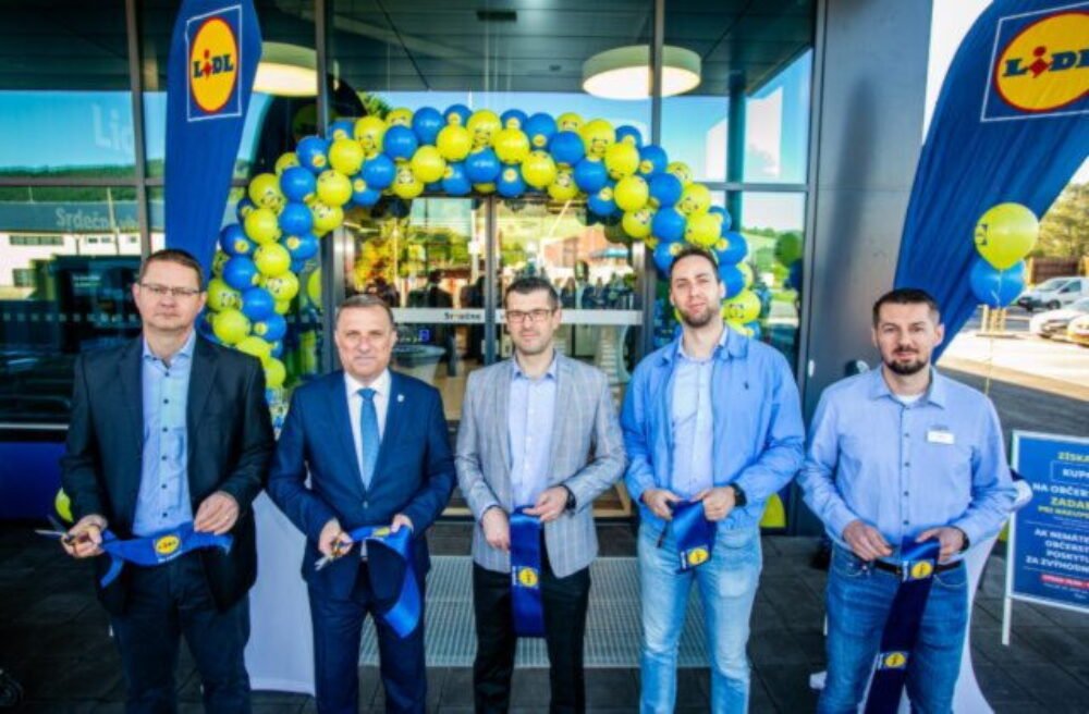 71444_lidl-rajec-otvaracka-siroke-rano-64-640x420.jpg Nakupovať v Rajci sa oplatí: Lidl predstavil moderný koncept predajne
