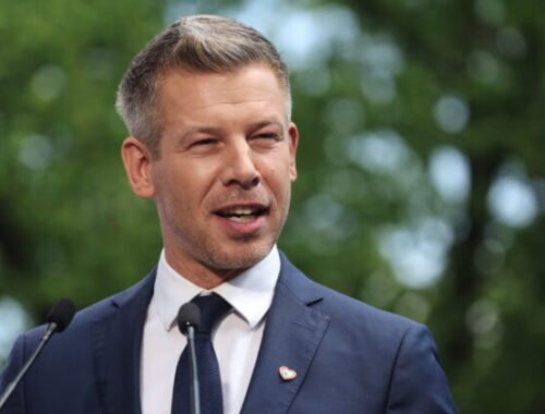 Studená sprcha pre podporovateľov Tiszy: Starostovia kritizujú Magyara za drastické zníženie platov. Nie za toto sme hlasovali v apríli, odkazujú premiérovi