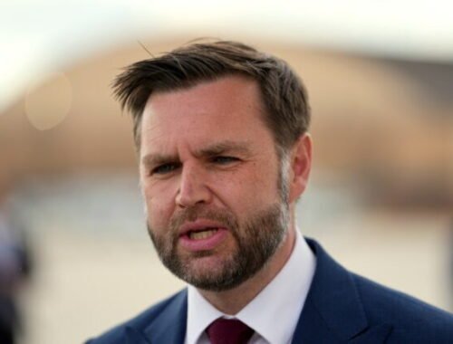 Dohoda o pokračovaní prímeria visí na Trumpovom podpise, prezident však mlčí