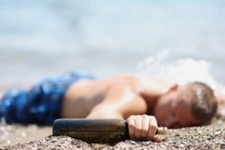 Chorvátsko bojuje proti opitým turistom. Nová legislatíva umožní zákaz nočného predaja alkoholu