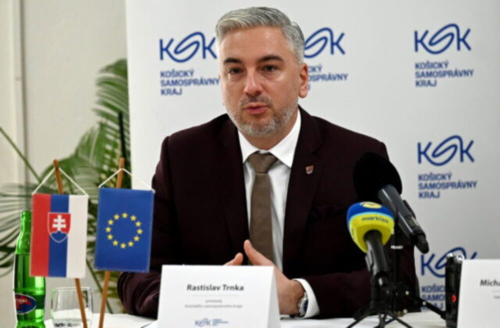 71510_67879766159be656443404-scaled-1-640x420.jpg Trnka uspel po trinástich rokoch v spore s Rašim, niekdajší primátor Košíc ho zažaloval pre výroky na tlačovke