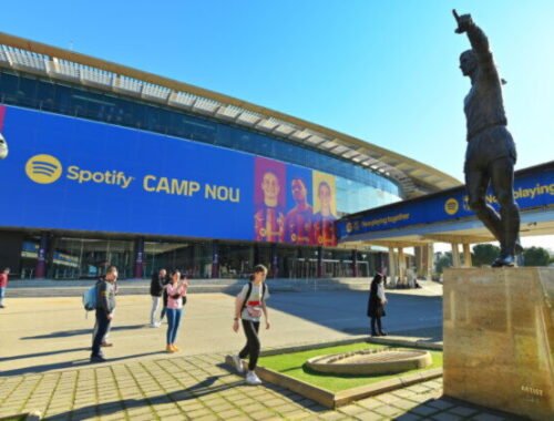 FC Barcelona potvrdil príchod Gordona z Newcastlu za 70 miliónov eur, suma za prestup sa ešte môže zvýšiť