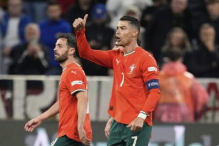 Cristiano Ronaldo mieri v službách Portugalska na rekordný šiesty svetový šampionát