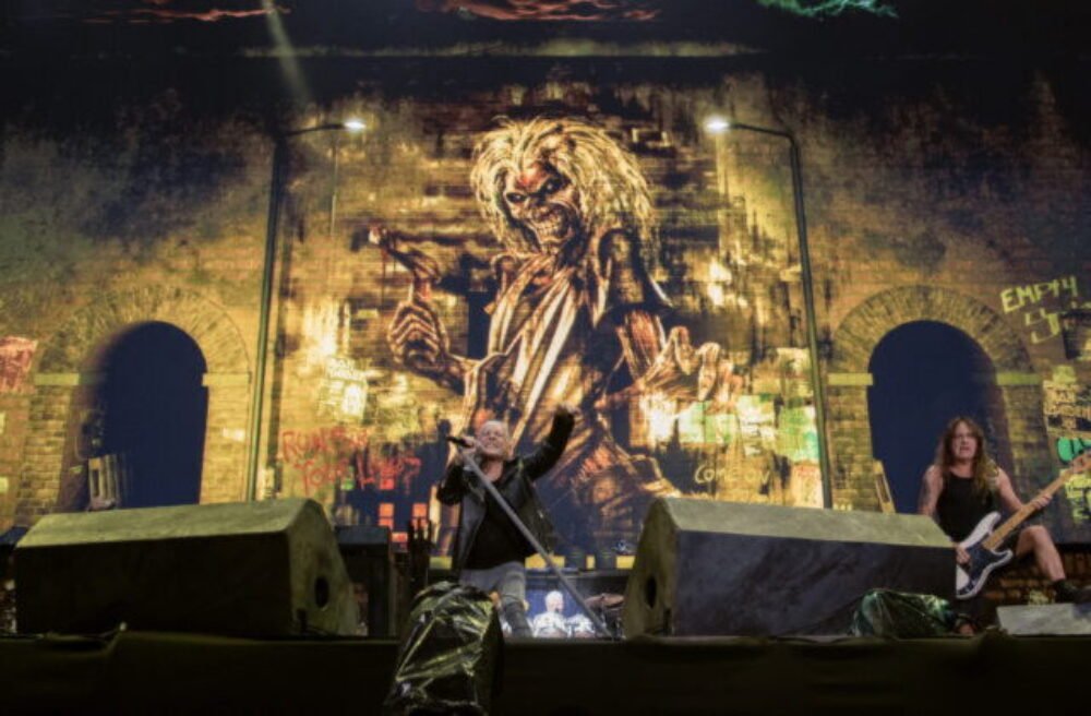 Top foto dňa (31. máj 2026): Koncert Iron Maiden, víťaz pretekov Giro d’Italia, oslava titulu v Premier League