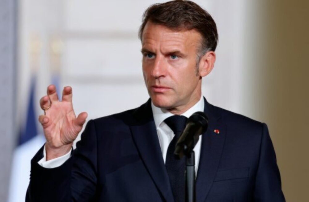 Macron oceňuje Trumpovu snahu o „rýchle dosiahnutie“ prímeria s Iránom a povzbudil ho v ďalšom úsilí