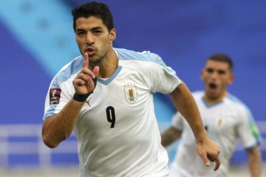 Suárez nemá dôvod sa mi ospravedlňovať, vyhlásil tréner uruguajskej reprezentácie Bielsa