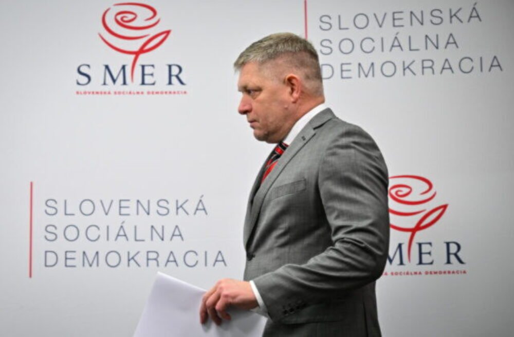 Šimečka je predsedom politickej strany s najvyššou dôverou, Fico je v prieskume mimo top 5 a pozoruhodný je prípad Šutaja Eštoka