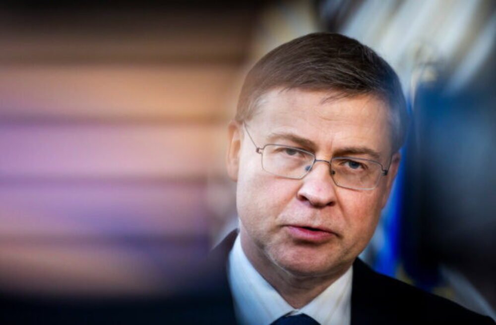 Brusel uvoľní rozpočtové pravidlá, aby členským štátom pomohol zvládnuť drahé energie
