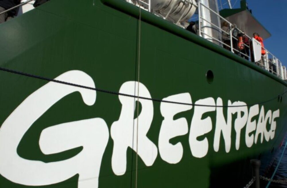 Greenpeace môže v Holandsku žalovať americký koncern v spore o miliónové odškodné