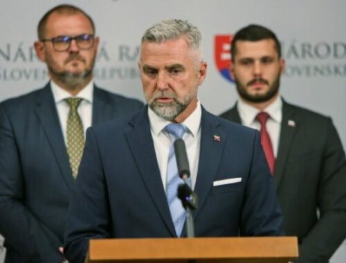 Šimečkovej združenie prenajíma pod cenu priestory v Pistoriho paláci, tvrdí Smer. Nebudem na to reagovať, toto sa ma netýka, odkazuje Šimečka – VIDEO