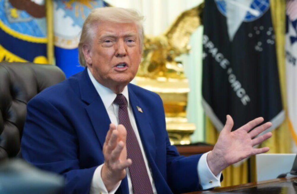 71969_trump_59_36-640x420.jpg Trump kritizoval Kongres za hlasovanie o stiahnutí amerických síl z vojny proti Iránu