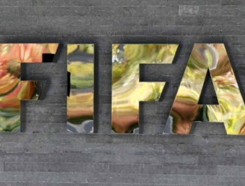 FIFA napokon umožní divákom priniesť si na zápasy MS 2026 fľašu s vodou. Platiť však budú výrazné obmedzenia