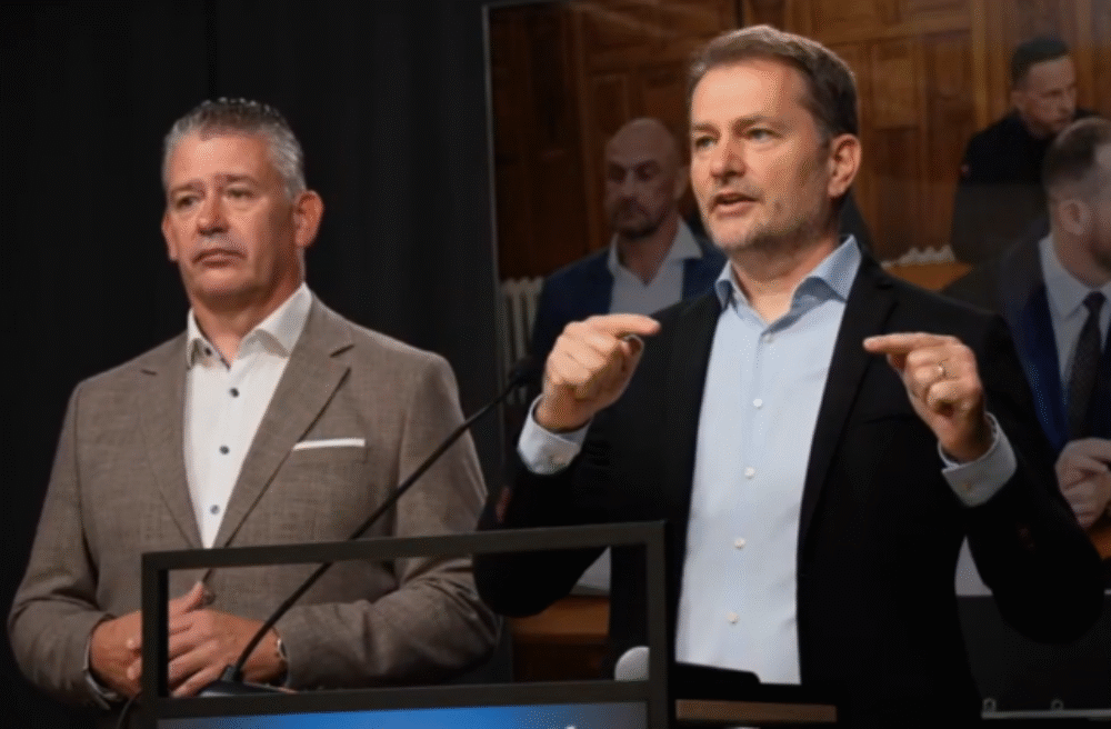 72235_matovic-640x420.png Matovič k odvolaniu Dubéciho: Vnímam ho naďalej ako milovníka parlamentného bavoráka. Raz došiel za nami a daroval nám olivovník – VIDEO
