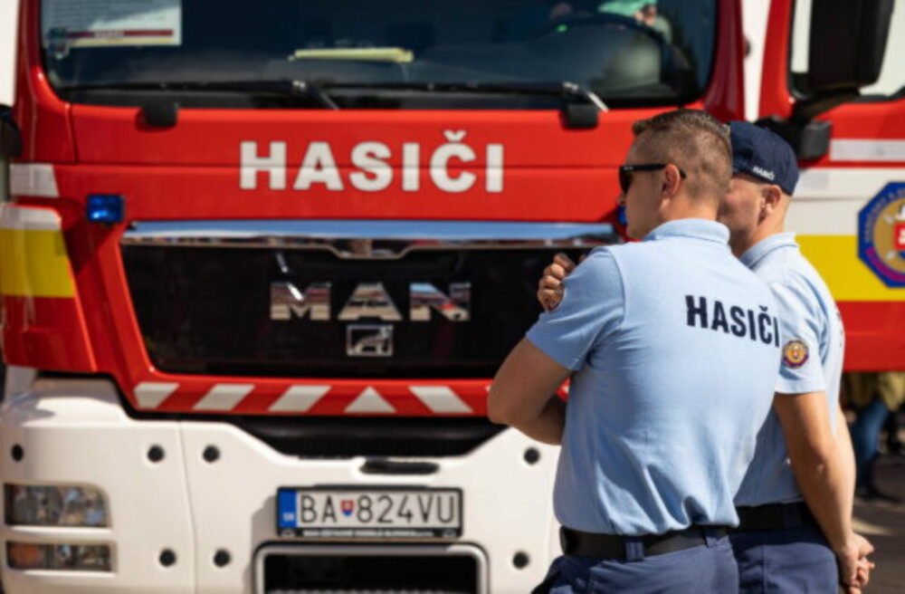 72258_156a7324-scaled-1-640x420.jpg Ministerstvo vnútra odovzdalo hasičom a policajtom novú techniku na plnenie úloh v teréne