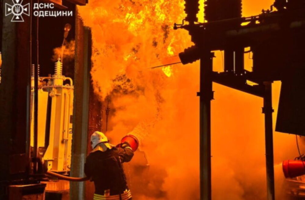 72488_russia_ukraine_war_74813-640x420.jpg Krym a ruský ropný priemysel zasiahli nočné útoky, hlásené sú explózie aj požiare