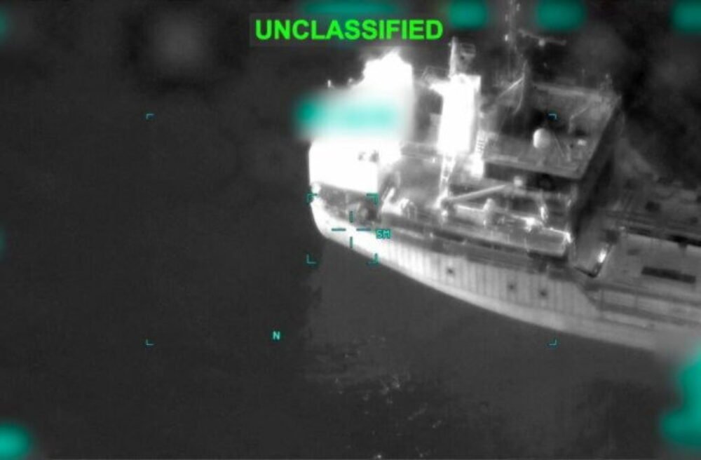 72547_awrpyc0nfto51amz-640x420.jpg Americká armáda sa prihlásila k ďalšiemu úderu na tanker na Blízkom východe. Pri podobnom útoku v stredu zomreli traja námorníci
