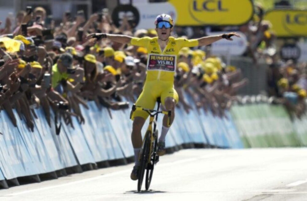 Van Aert odstúpil z pretekov vo Francúzsku, pred Tour de France ho čakajú vyšetrenia zranení