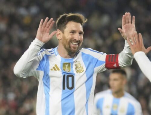 Indonézsky superfanúšik Messiho víta začiatok majstrovstiev sveta v Severnej Amerike