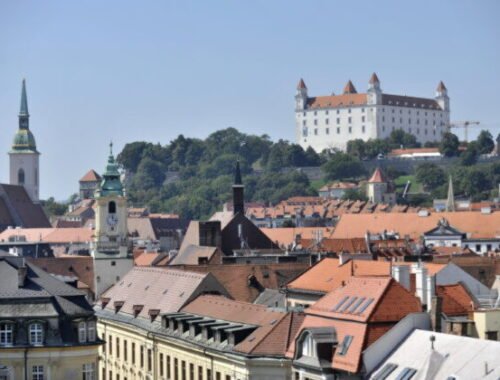Bratislava mení volebný systém, namiesto pôvodných 17 obvodov ich bude len 11
