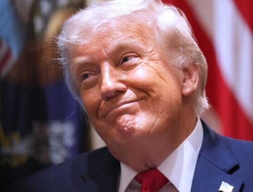 Prezident Trump má osemdesiat rokov. Súčasťou oslavy budú zápasy UFC priamo v Bielom dome – FOTO