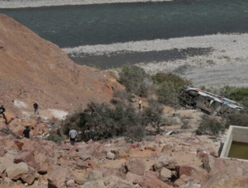 72811_peru_bus_crash_99102-640x420.jpg Pád autobusu do rokliny si v Etiópii vyžiadal najmenej 28 obetí