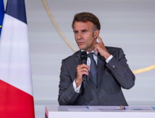 72835_france_g7_summit_18_71-640x420.jpg Macron chce s Trumpom rokovať o clách na víno „ohľaduplne, ale rozhodne“