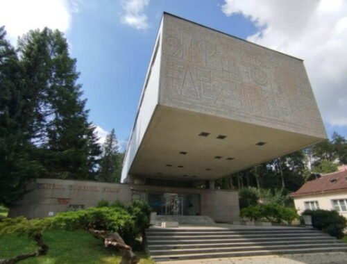 72844_galeria-ludovita-fullu-640x420.jpg Rekonštrukcia Galérie Ľudovíta Fullu v Ružomberku sa začala, projekt jej má vrátiť pôvodnú podobu – VIDEO