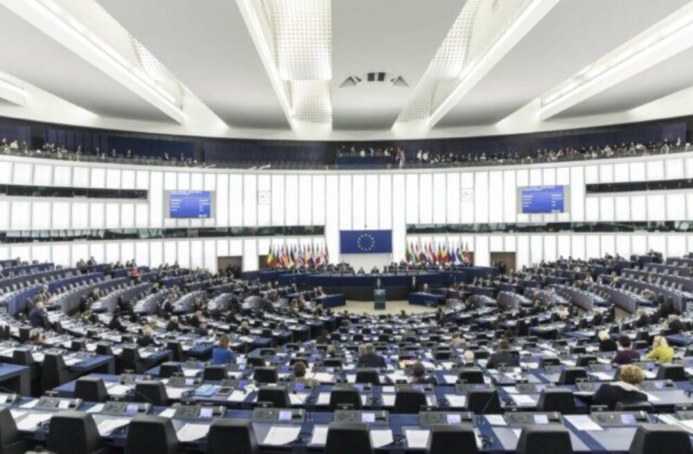 Europarlament schválil kľúčovú dohodu o clách so Spojenými štátmi