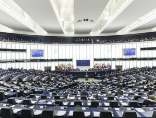 Europarlament schválil kľúčovú dohodu o clách so Spojenými štátmi