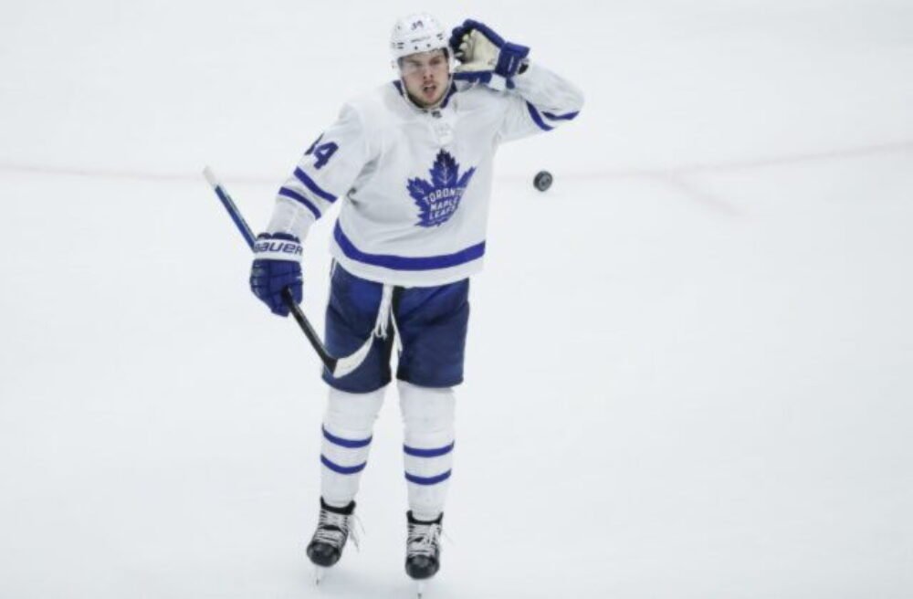 73114_auston-matthews-640x420.jpg Bez trénera zostáva len Edmonton. Hráčov Vegas nepovedie strojca zázraku Tortorella, ktorý ich doviedol do finále