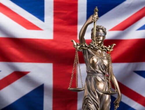 Britský súd poslal za mreže mužov, ktorí na pokyn Číny sledovali hongkonských disidentov
