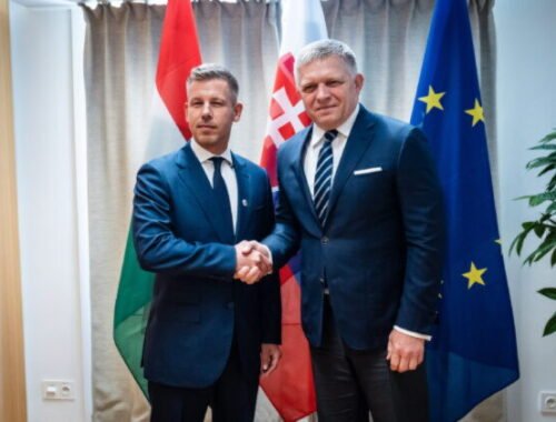 Fico sa v Bruseli prvýkrát stretol s Magyarom, naznačil začiatok spolupráce aj blízku návštevu Budapešti – VIDEO