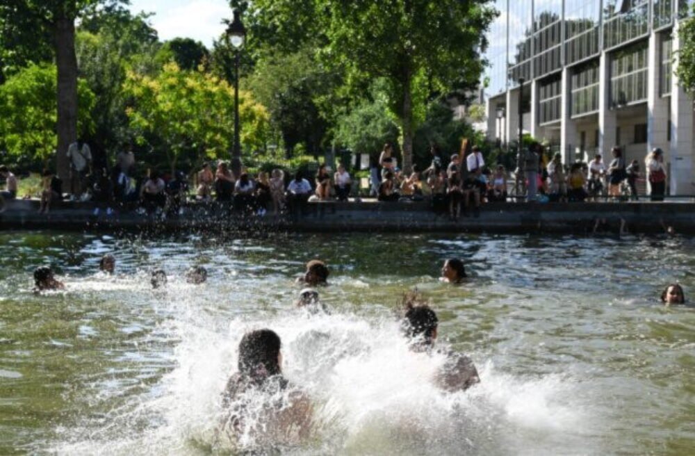 73150_france_exteme_weather_heat_87991-640x420.jpg Vlna horúčav si vo Francúzsku vyžiadala obeť, úrady rušia vlaky a zvažujú zatváranie škôl