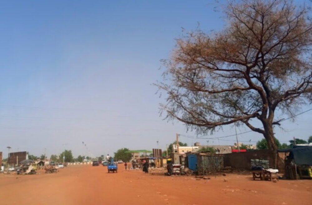 73168_niger_gunfire_39417-640x420.jpg Pri útoku na letisko v Nigeri zahynulo 11 vojakov, prihlásila sa skupina napojená na Al-Kájdu