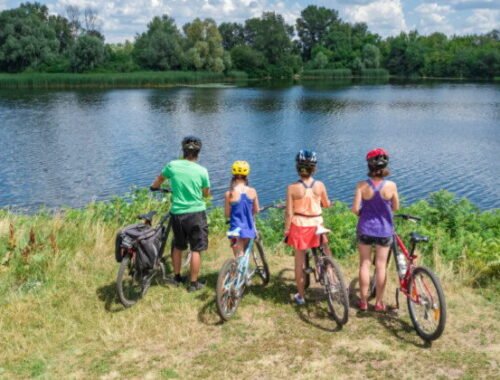 Rodinné leto na dvoch kolesách: Ako vybrať bicykel pre každého člena rodiny
