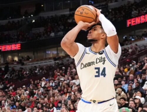 Antetokounmpo opúšťa Milwaukee. Kto v NBA vyhral súboj o hviezdneho Gréka?