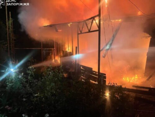 Ruský útok na Zelenského rodné mesto zabil troch ľudí a zranil najmenej ďalších 19