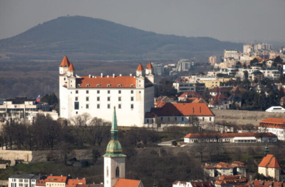 73568_bratislavsky-hrad-2-640x420.jpg Kandidatúru na pozíciu primátora Bratislavy zatiaľ ohlásilo sedem záujemcov