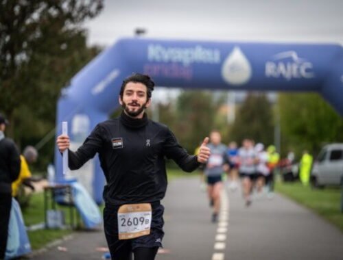 Obľúbená rodinná bežecká séria RunTour prichádza na Slovensko. Už tento víkend štartuje v Bratislave!