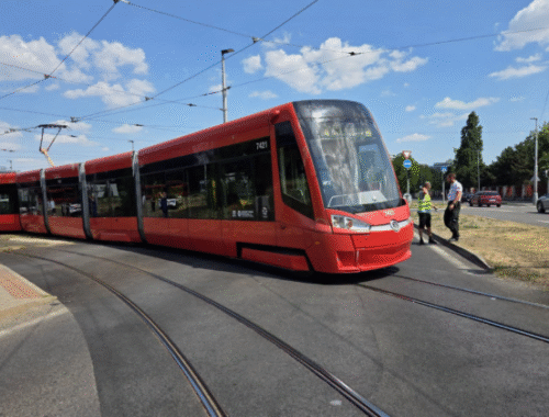 Pri železničnej stanici Nové mesto v Bratislave sa vykoľajila električka