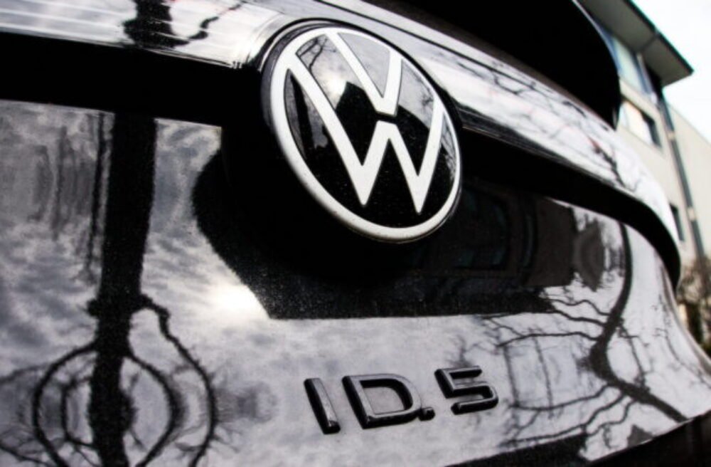 Volkswagen údajne zvažuje zrušenie až 100-tisíc pracovných miest, zatiaľ len v Nemecku