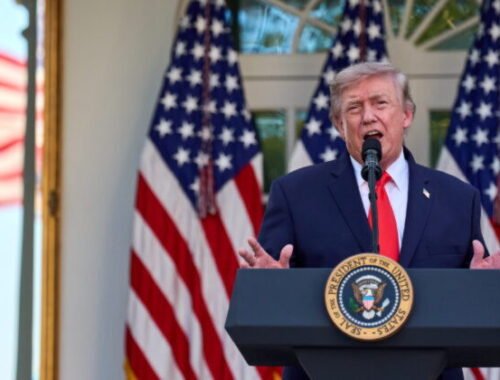 Trump pohrozil 100-percentnými clami krajinám zdaňujúcim digitálne služby