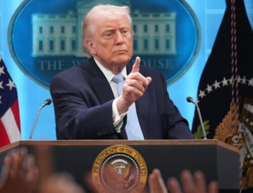 Irán pokračuje v útokoch na americké ciele, Trump sa vyhrážal jeho úplným zničením