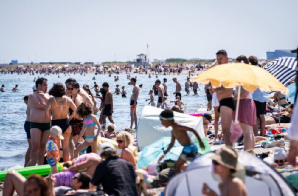Top foto dňa (28. jún 2026): Extrémne horúčavy, ruské koleso, festival študentov a následky po zemetrasení