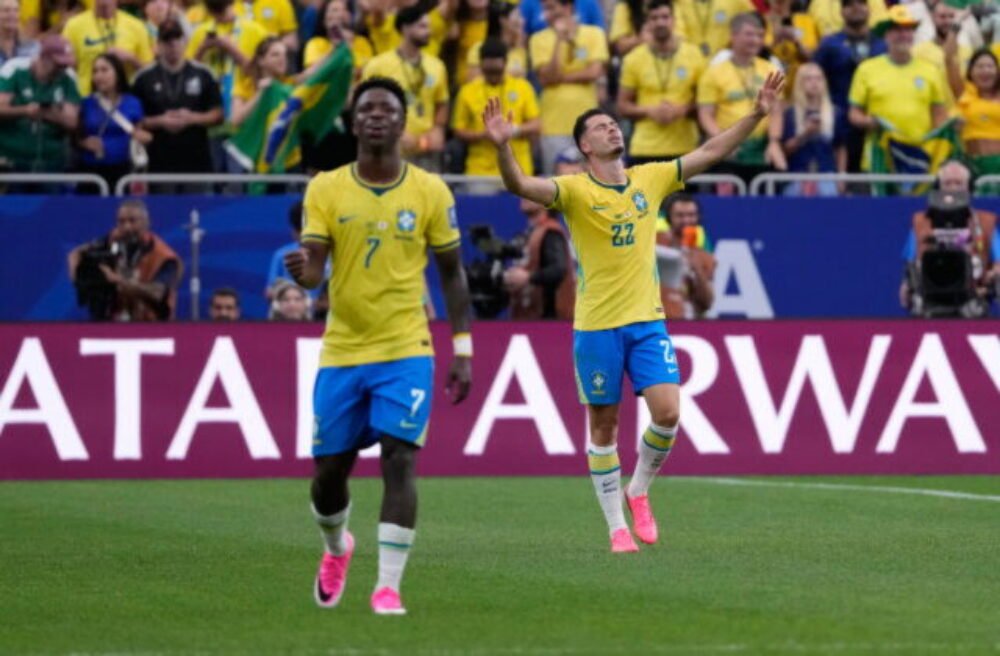 Brazília bola blízko poníženia od vlastných fanúšikov. Ancelotti je však oáza pokoja a vždy niečo vymyslí – VIDEO