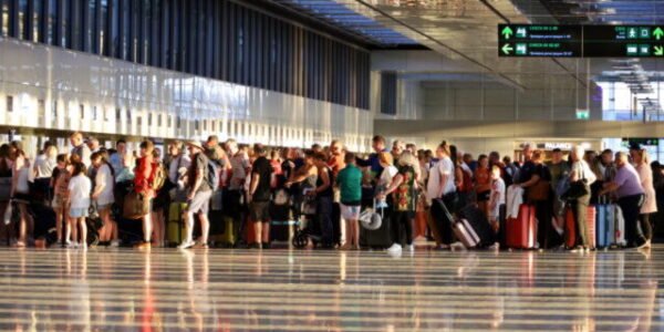 Letiská a aerolínie varujú EÚ, že nové hraničné kontroly skomplikujú letné cestovanie